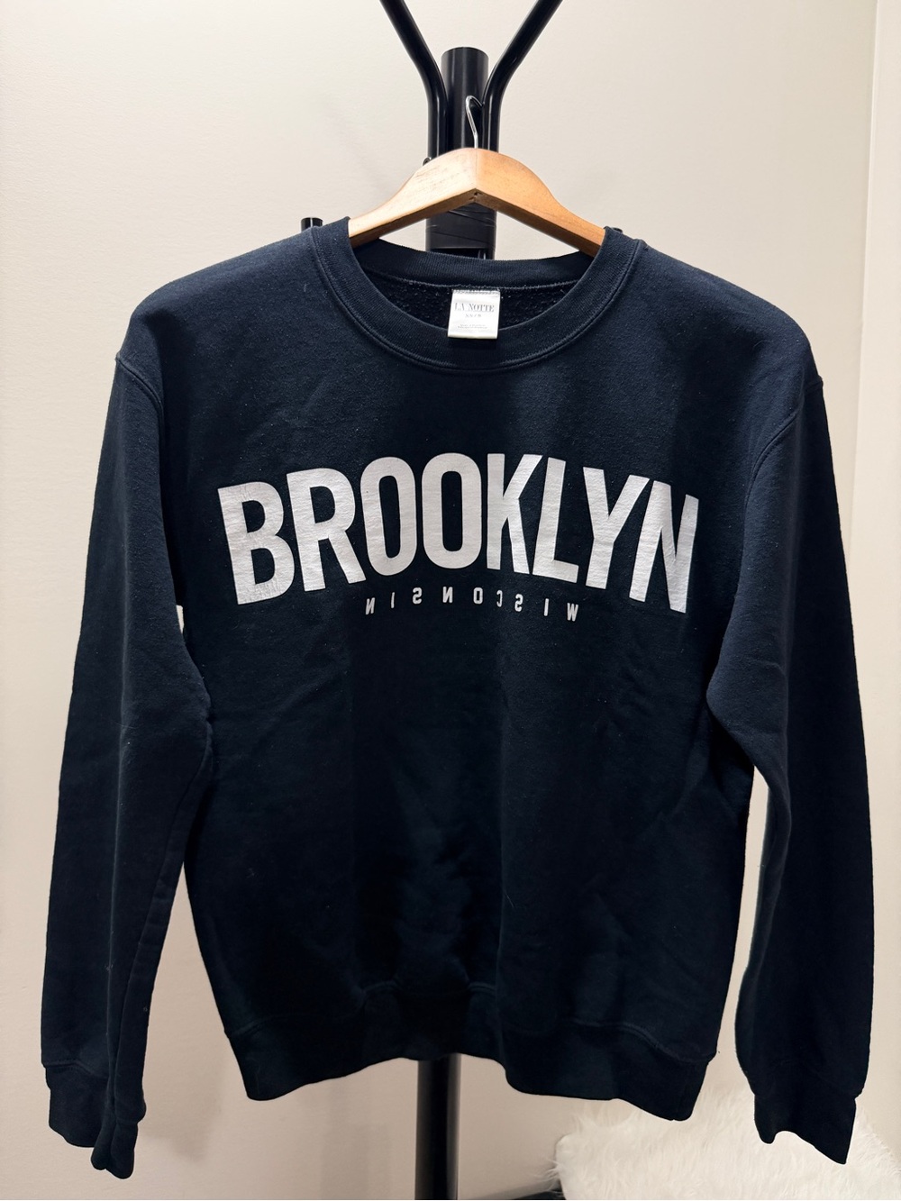 ARITZIA “LA NOTTE” Brooklyn Graphic Crewneck Sweatshirt - Black
